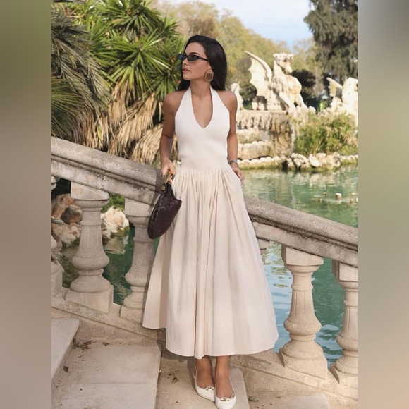 Commense Cream Halter Maxi Dress - Picture 4 of 9